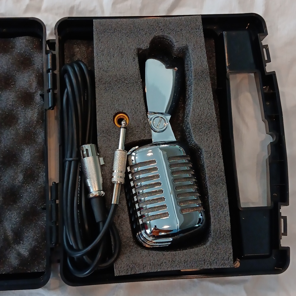 Microphone - Picture 4 of 4